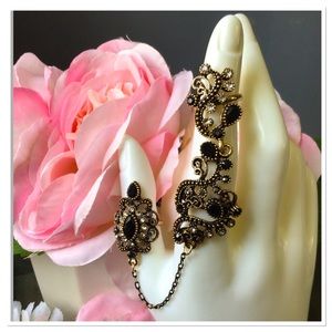 Antique Gold Double Finger Ring